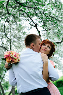 Fotógrafo de casamento Ayrat Shakirov (shakirovairat). Foto de 16 de julho 2016