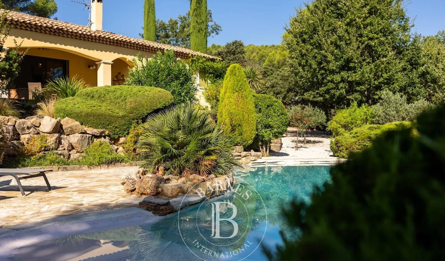 Villa avec piscine et terrasse Cotignac