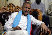 Democratic Republic of Congo's opposition Presidential candidate Moise Katumbi talks to his supporters after leaving the prosecutor's office in Lubumbashi, the capital of Katanga province of the Democratic Republic of Congo. REUTERS/Kenny Katombe/File Photo