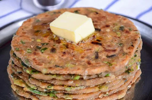 Methi Pyaaj Paratha