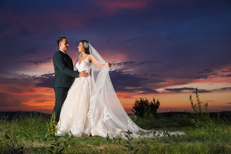 Wedding photographer Zsolt Lengyel (lengyel). Photo of 21 March 2022