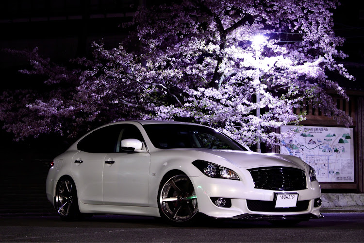 フーガの夜桜・桜とコラボ・黒川・プラモデル・ローレルに関するカスタム事例の投稿画像2枚目