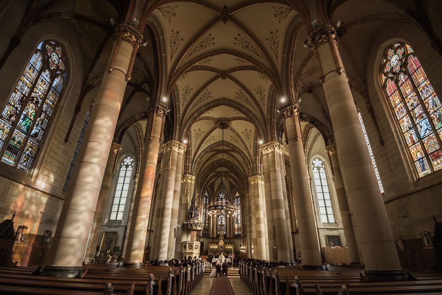 Fotografo di matrimoni Balázs Tóth (balazstoth). Foto del 3 ottobre 2017