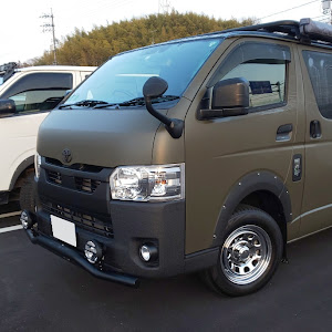 ハイエースバン TRH200V