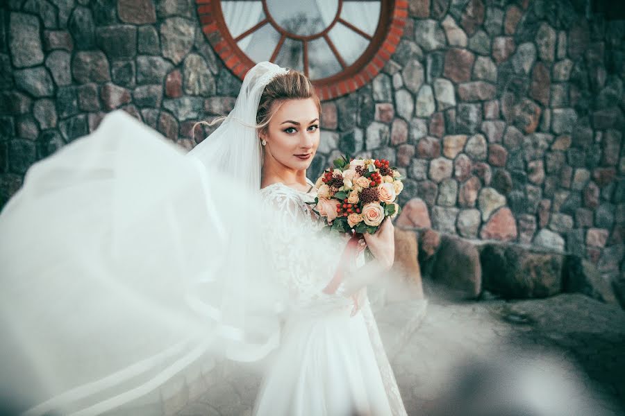 Fotógrafo de casamento Yuliya Petrova (petrova). Foto de 25 de novembro 2017