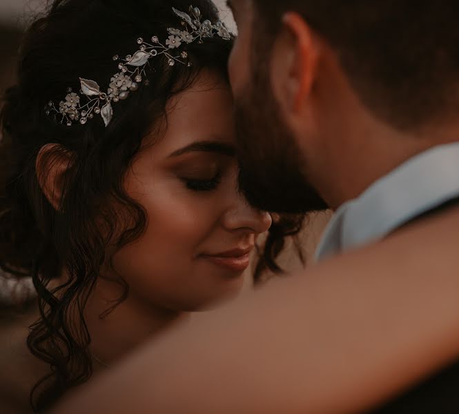 Fotógrafo de casamento Valentina Startari (valentinastart). Foto de 3 de maio 2023