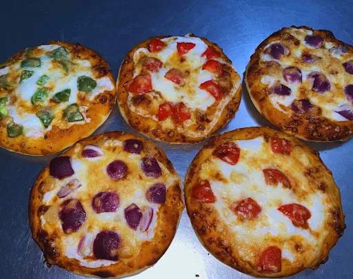 4 Single Topping Veg Pizza Combo