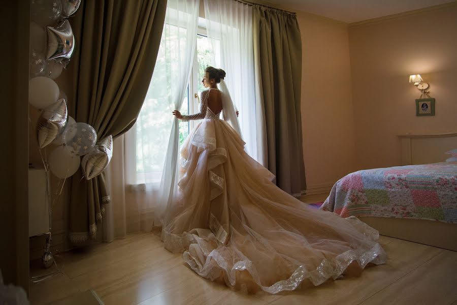 Wedding photographer Anna Vinokurova (anutik). Photo of 26 June 2019