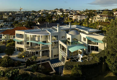 House with garden and terrace 11