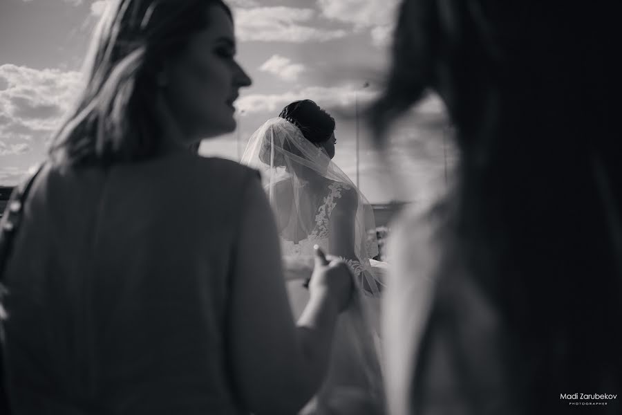 Fotógrafo de casamento Madi Zarubekov (madizarubekov). Foto de 26 de julho 2019