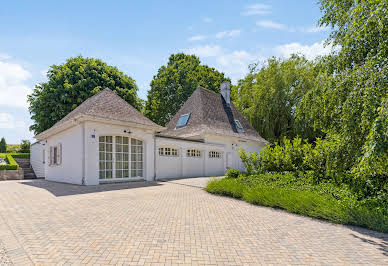 House with garden and terrace 2