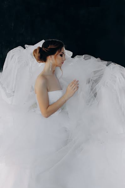 Bröllopsfotograf Darina Kharitonova (asha). Foto av 19 februari 2020
