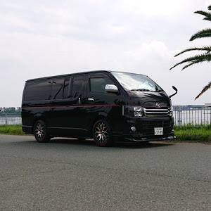 ハイエースバン TRH200V