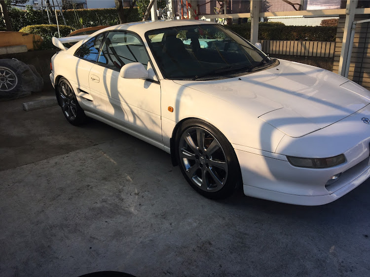 MR2のタイヤ交換・洗車・ホイール交換・18インチ8jに関するカスタム事例の投稿画像1枚目