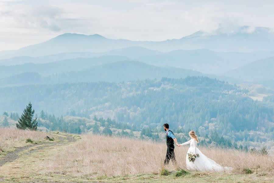 Fotógrafo de casamento Rebekah Leona (rebekahleona). Foto de 8 de setembro 2019