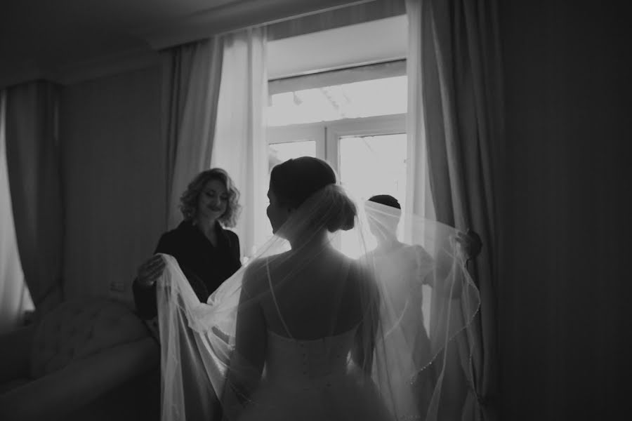 Fotografo di matrimoni Dina Valickaya (dushka). Foto del 20 novembre 2019