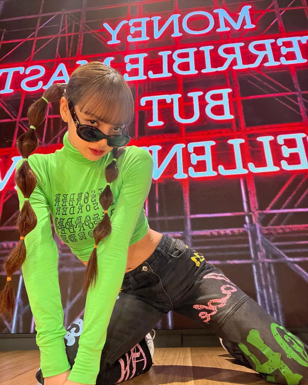 BLACKPINK’s Lisa neon Crop top