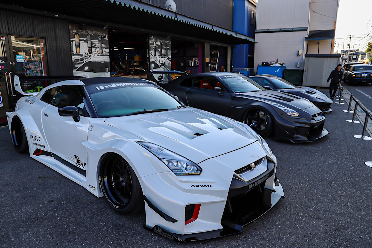 TaKuさんが投稿したLIBERTYWALK・LBWK・LB★WORKS・リバティーウォーク・LB★ PERFORMANCEに関するカスタム事例の投稿画像8枚目