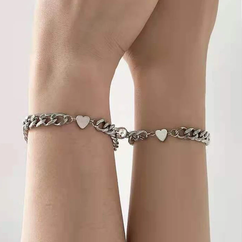 Title 2, Paararmband van legering met magneet. Creëer ee...