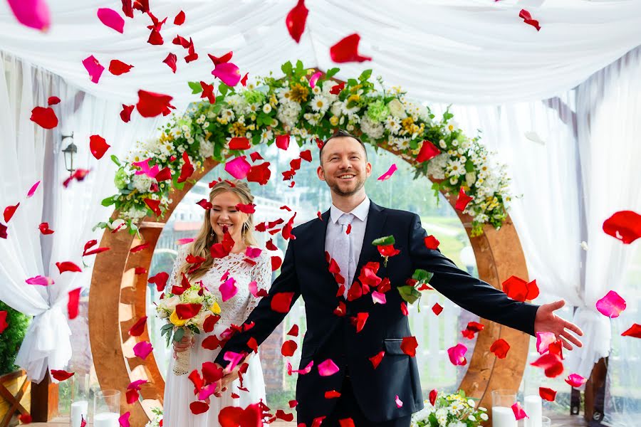 Fotógrafo de casamento Vladimir Budkov (bvl99). Foto de 10 de setembro 2019