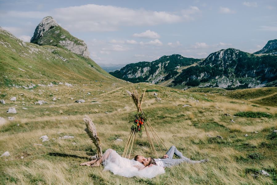 ช่างภาพงานแต่งงาน Єvgen Lіsovoy (fotowedlisovoi) ภาพเมื่อ 21 สิงหาคม 2019