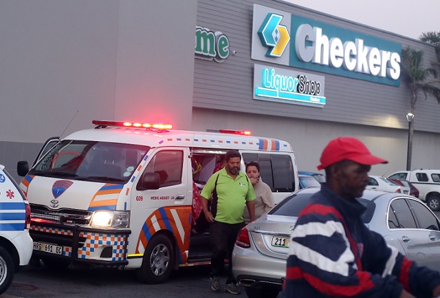 Six armed suspects entered Greenacres Shopping Centre’s Samsung Teletek electronics store and stole cellphones, money and other items.