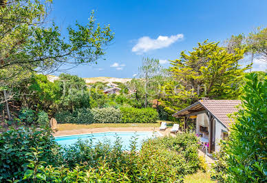 Maison avec piscine et terrasse 16