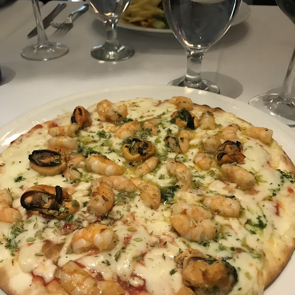 Gluten-Free Pizza at Restaurante San Marco Santa Cruz