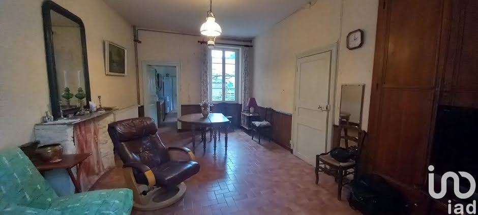 Vente maison 4 pièces 141 m² à Jarnac (16200), 184 800 €