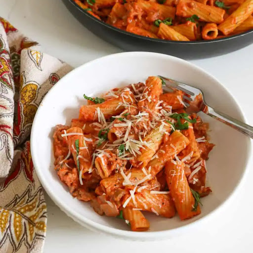 Learn how to whip up a delicious and hearty sausage rigatoni meal in just 30 minutes with this easy recipe. Perfect for busy weeknights!
