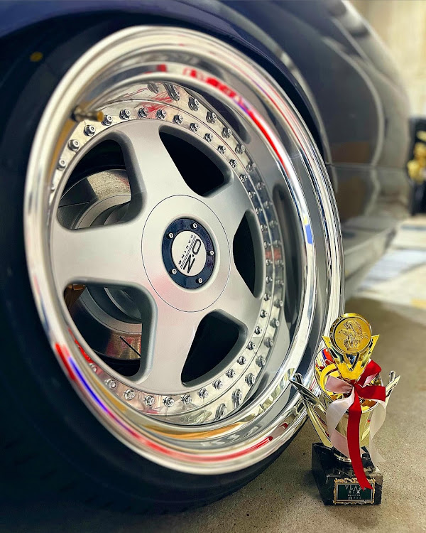 シーマの元祖VIP・OZレーシング・フッツーラ・y32シーマ・バラムンディに関するカスタム事例の投稿画像2枚目