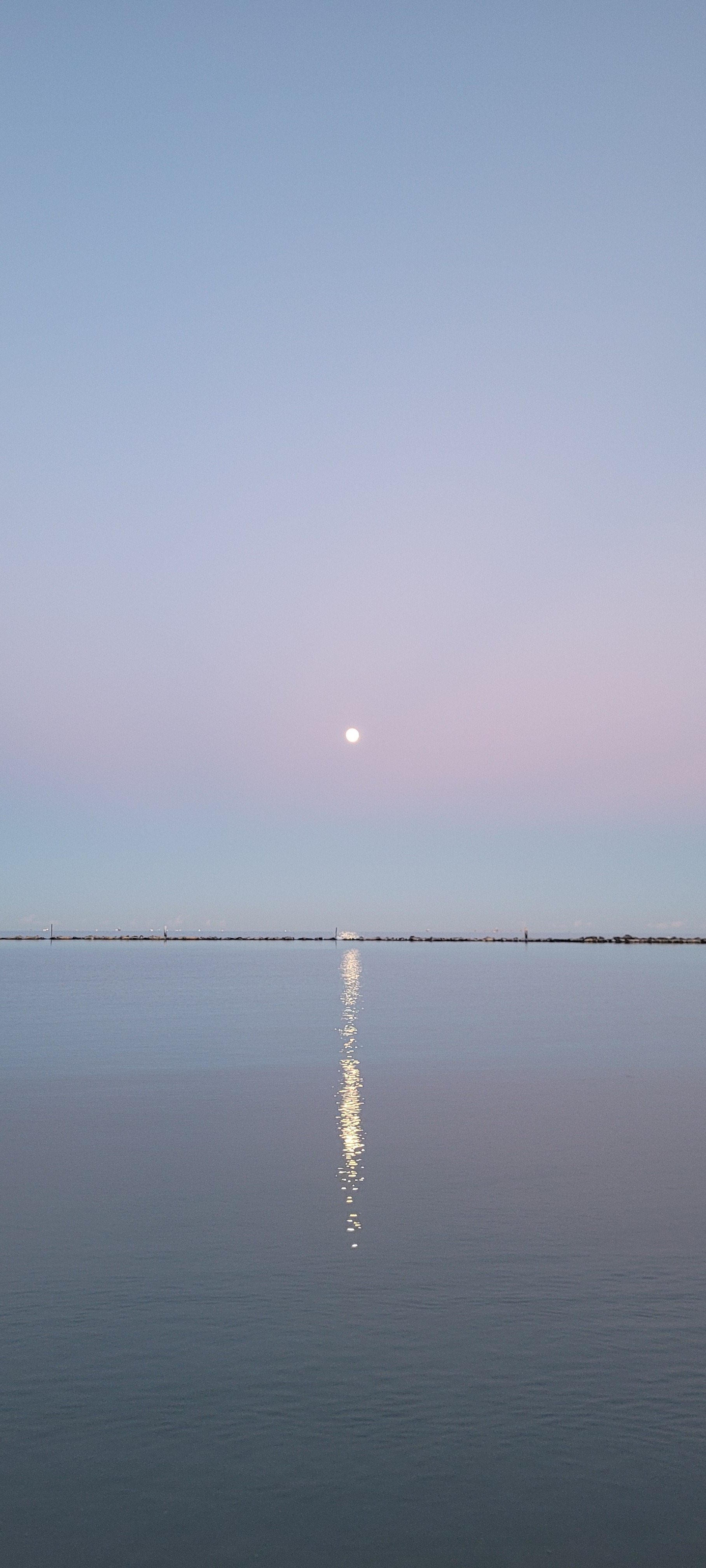 Incontro tra Luna e Mare di Adel