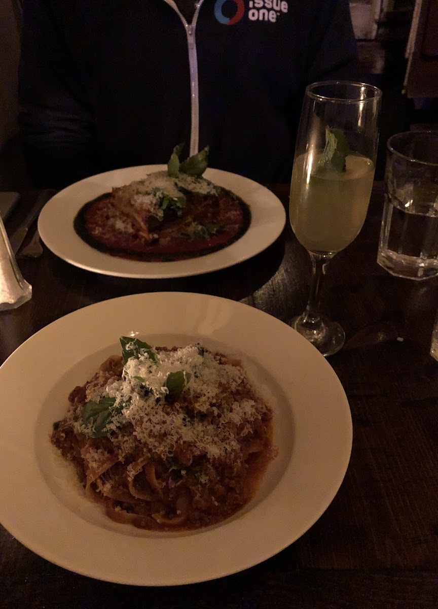 Lasagna, peach Bellini, fettuccine