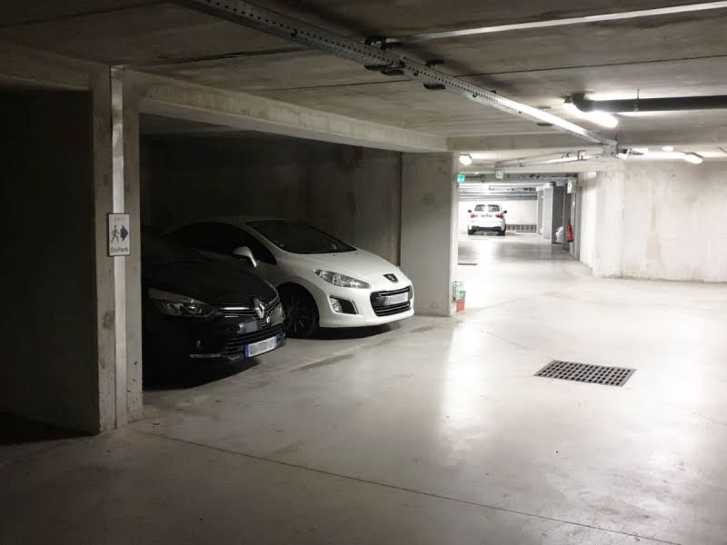 Location  parking  12 m² à Antibes (06600), 105 €