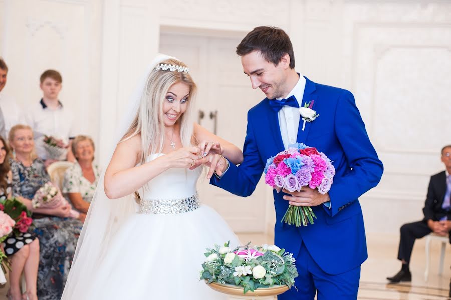 Fotografo di matrimoni Anna Asanova (asanovaphoto). Foto del 5 aprile 2019