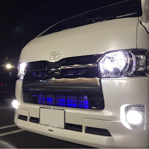 ハイエースバン GDH201V