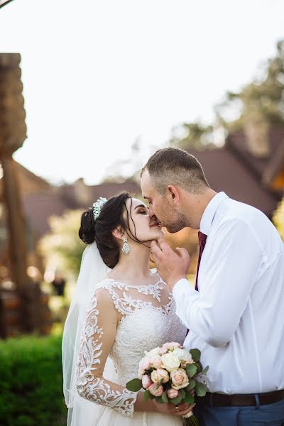 Fotografo di matrimoni Іra Shevchuk (irafox). Foto del 27 settembre 2019