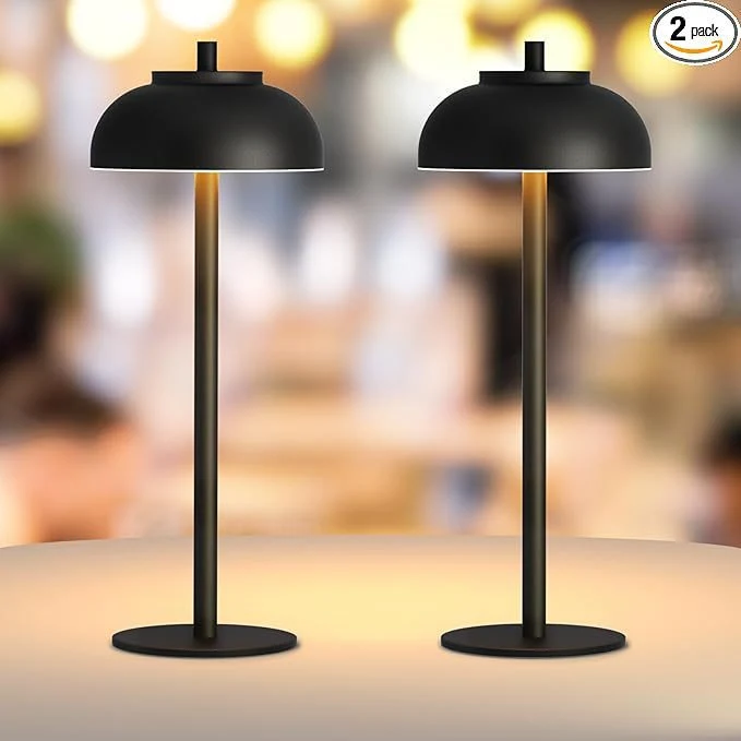 Lámpara de escritorio con pie alto, decoración y pequeña luz nocturna para tu hogar. Ilumina y decora con esta práctica lámpara.