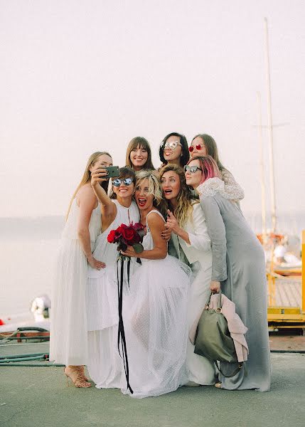 Fotógrafo de casamento Sofiko Kolomiyceva (ksonia). Foto de 28 de fevereiro 2018