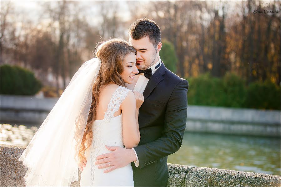 Fotógrafo de casamento Elena Yarmolik (leanahubar). Foto de 5 de dezembro 2013