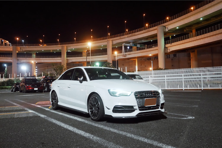 S3 セダンのドライブ・秋の交通安全週間・アウディ・アウディS3・大黒PAに関するカスタム事例の投稿画像1枚目