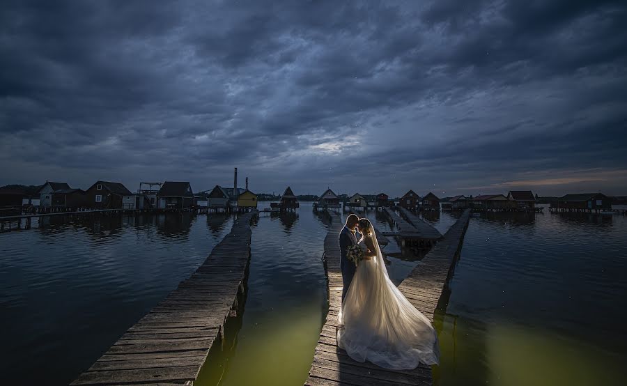 Kāzu fotogrāfs Ákos Erdélyi (erdelyi). Fotogrāfija: 3. augusts 2020