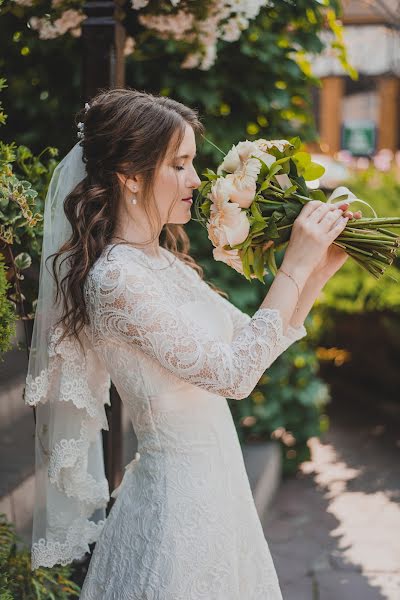 Wedding photographer Liza Golovanova (pirojika). Photo of 28 July 2019