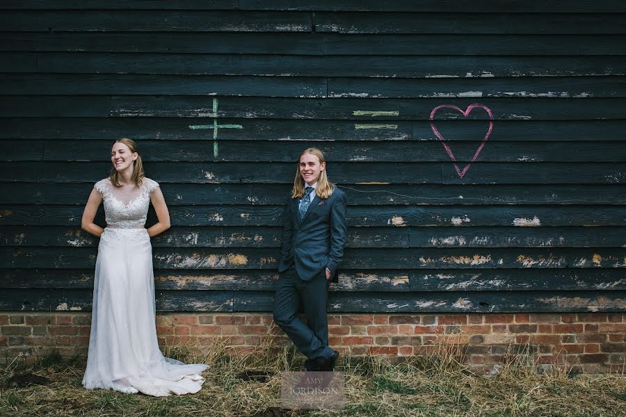 Fotografo di matrimoni Amy Jordison (amyjordisonphoto). Foto del 2 luglio 2019