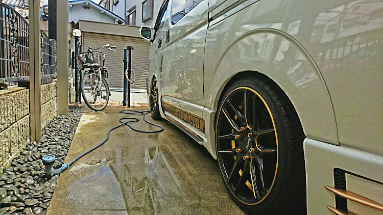 ハイエースの洗車に関するカスタム事例の投稿画像1枚目