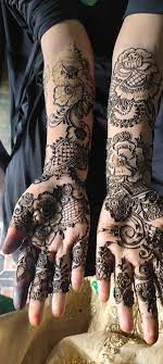 Traditional Khafif Bridal Mehndi Designs