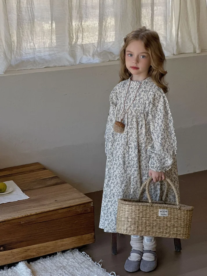 Nouvelle Robe Jupe Fleurie Française Princesse Manches Longues Printemps Automne Élégance et Féminité pour un Look Raffiné Confort et Style Assurés