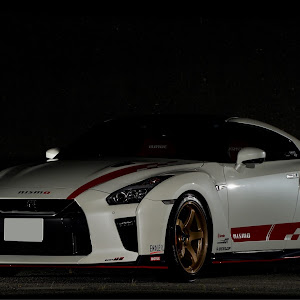 NISSAN GT-R R35