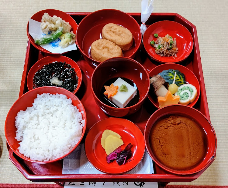 デリカミニのいつもイイネ&コメントありがとうございます🙇‍♂️・今年もよろしくお願いします・豊川稲荷神社・iPod接続に関するカスタム事例の投稿画像2枚目