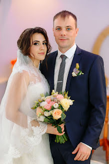 Fotógrafo de casamento Viktoriya Romanova (romviktoriya). Foto de 13 de março 2019